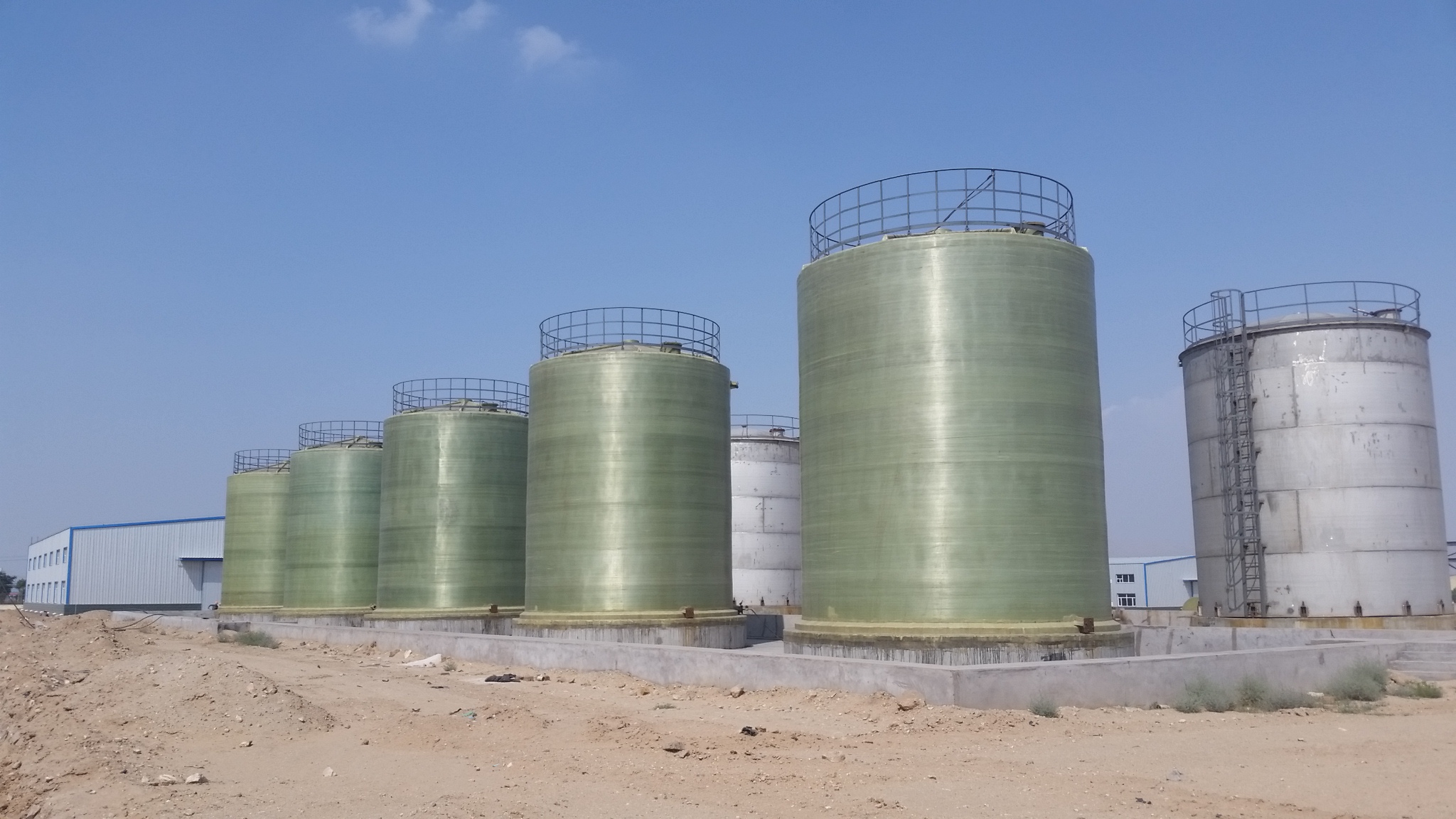 產(chǎn)品簡介：湖北玻璃鋼罐-耐腐蝕性好-適用于特殊介質